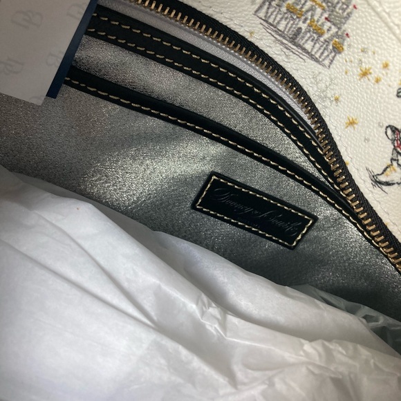 Disney Dooney & Bourke Bag - 2020 Mickey & Minnie Christmas Holiday Tote NWT - Picture 9 of 10